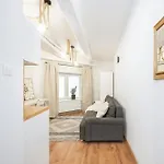 Blisko Dworca Host Nawrot 56