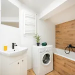 Blisko Dworca Host Nawrot 56 Apartment *