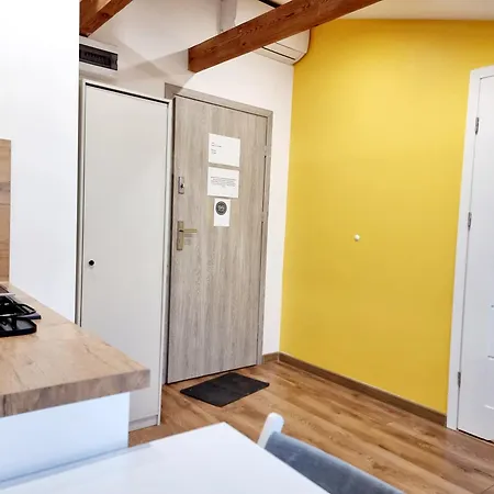 Host Nawrot Apartment *