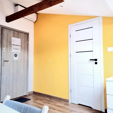 Blisko Dworca Host Nawrot 56 *