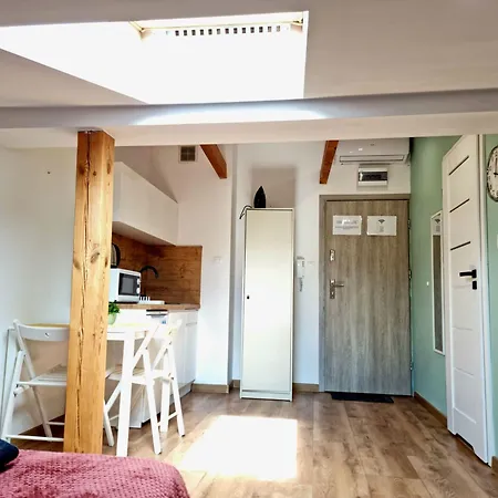 Apartament Blisko Dworca Host Nawrot 56 *