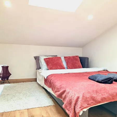 Blisko Dworca Host Nawrot 56