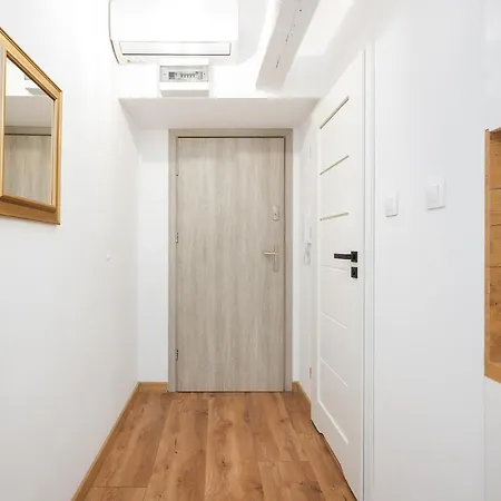 Blisko Dworca Host Nawrot 56 Apartmán Lodž