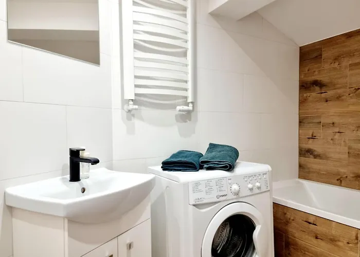 Blisko Dworca Host Nawrot 56 * לודז'