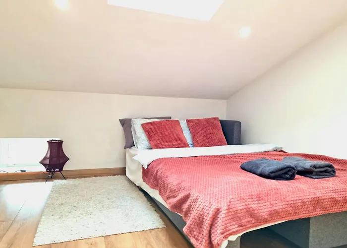 Blisko Dworca Host Nawrot 56