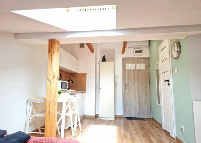 Blisko Dworca Host Nawrot 56 *