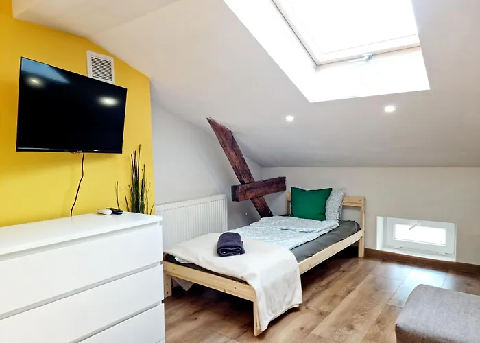 Blisko Dworca Host Nawrot 56 דירה לודז'